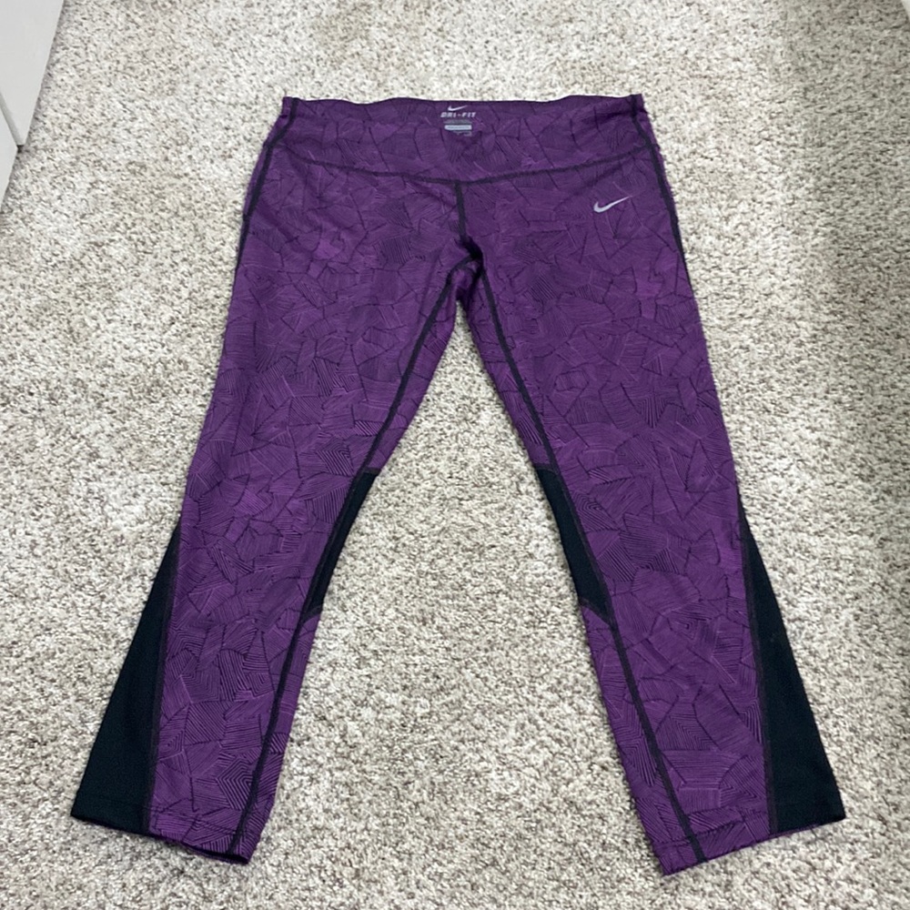 Nike Capri leggings - Picture 1 of 5